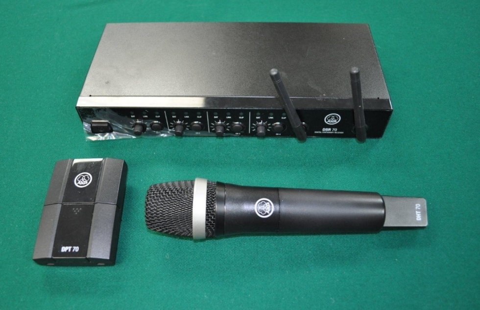 Micro không dây cao cấp, giá rẻ AKG DMS70 D VOCAL SET